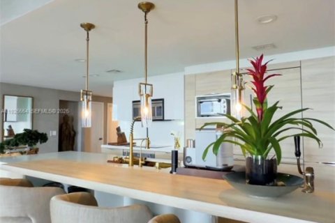 Casa en venta en North Miami Beach, Florida, 4 dormitorios, 104.33 m2 № 1984041 - foto 14