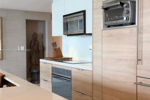 Casa en venta en North Miami Beach, Florida, 4 dormitorios, 104.33 m2 № 1984041 - foto 17