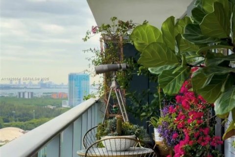 Casa en venta en North Miami Beach, Florida, 4 dormitorios, 104.33 m2 № 1984041 - foto 10