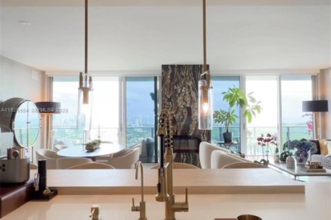 Casa en venta en North Miami Beach, Florida, 4 dormitorios, 104.33 m2 № 1984041 - foto 19