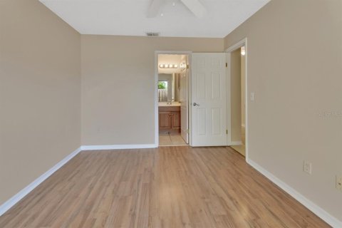 Duplex in De Leon Springs, Florida 4 bedrooms, 166.48 sq.m. № 1831666 - photo 23