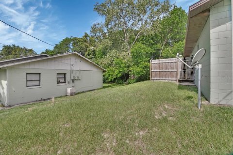 Duplex in De Leon Springs, Florida 4 bedrooms, 166.48 sq.m. № 1831666 - photo 28