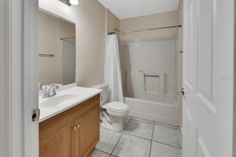 Duplex in De Leon Springs, Florida 4 bedrooms, 166.48 sq.m. № 1831666 - photo 24