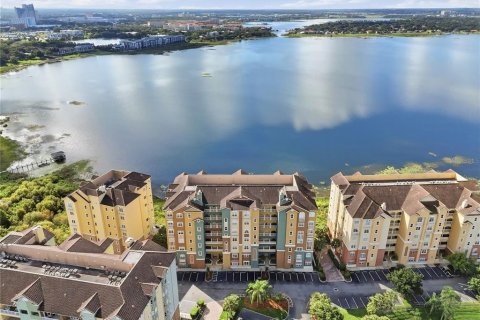 Condo in Orlando, Florida, 2 bedrooms  № 2369666 - photo 3