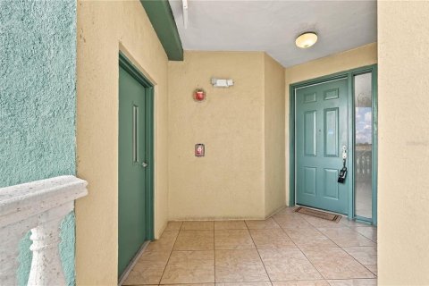 Condo in Orlando, Florida, 2 bedrooms  № 2369666 - photo 6