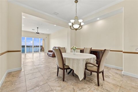 Condo in Orlando, Florida, 2 bedrooms  № 2369666 - photo 18