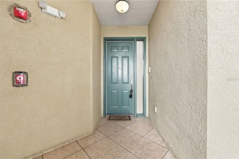 Condo in Orlando, Florida, 2 bedrooms  № 2369666 - photo 7