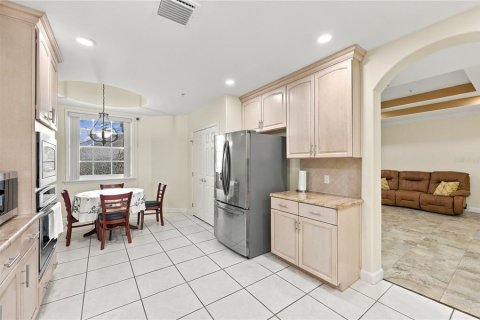 Condo in Orlando, Florida, 2 bedrooms  № 2369666 - photo 15