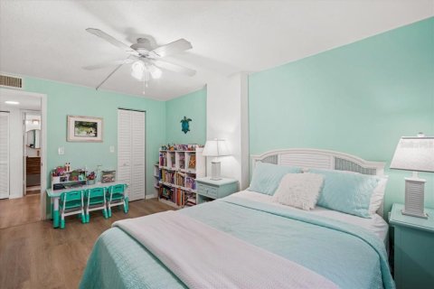 Condo in Cocoa Beach, Florida, 2 bedrooms  № 1757366 - photo 21