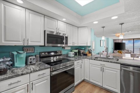 Condo in Cocoa Beach, Florida, 2 bedrooms  № 1757366 - photo 14