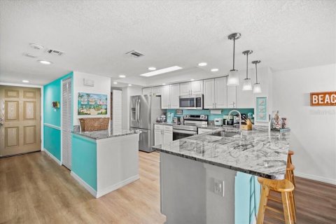 Condo in Cocoa Beach, Florida, 2 bedrooms  № 1757366 - photo 12