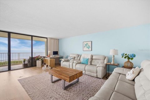 Condo in Cocoa Beach, Florida, 2 bedrooms  № 1757366 - photo 18