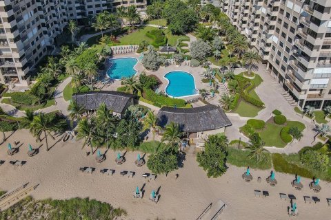 Condo in Lauderdale-by-the-Sea, Florida, 2 bedrooms  № 2382517 - photo 21