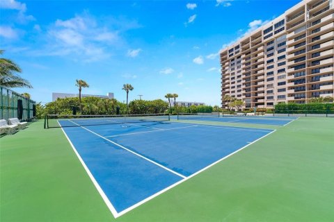 Condo in Lauderdale-by-the-Sea, Florida, 2 bedrooms  № 2382517 - photo 19