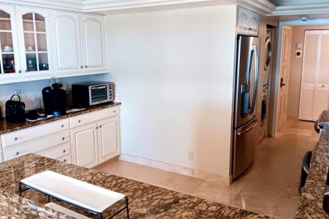 Condo in Lauderdale-by-the-Sea, Florida, 2 bedrooms  № 2382517 - photo 7