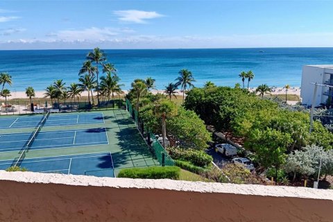 Condo in Lauderdale-by-the-Sea, Florida, 2 bedrooms № 2382517