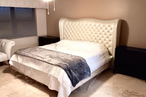 Condo in Lauderdale-by-the-Sea, Florida, 2 bedrooms  № 2382517 - photo 8