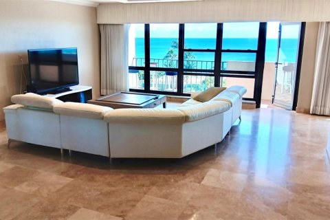 Condo in Lauderdale-by-the-Sea, Florida, 2 bedrooms  № 2382517 - photo 2
