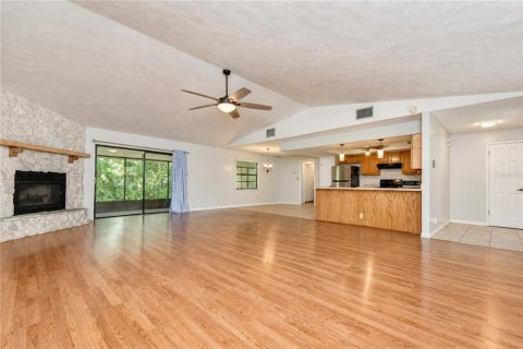 House in Brandon, Florida 3 bedrooms, 173.08 sq.m. № 2341588 - photo 4