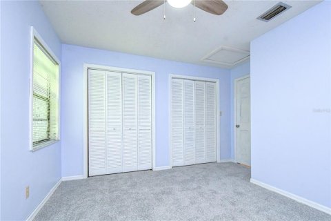 House in Brandon, Florida 3 bedrooms, 173.08 sq.m. № 2341588 - photo 16