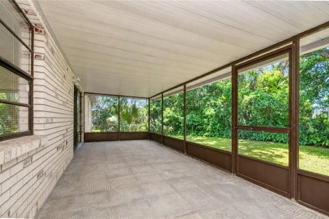 House in Brandon, Florida 3 bedrooms, 173.08 sq.m. № 2341588 - photo 20