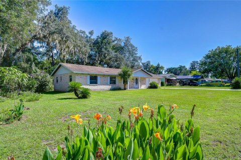 House in Brandon, Florida 3 bedrooms, 173.08 sq.m. № 2341588 - photo 23