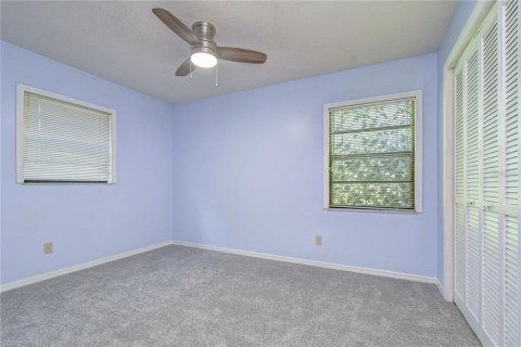 House in Brandon, Florida 3 bedrooms, 173.08 sq.m. № 2341588 - photo 15