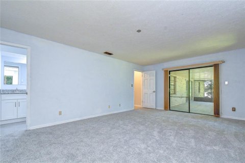House in Brandon, Florida 3 bedrooms, 173.08 sq.m. № 2341588 - photo 12