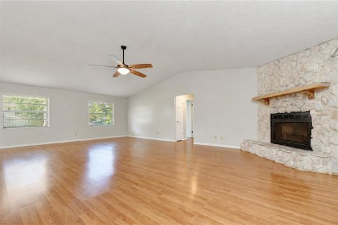 House in Brandon, Florida 3 bedrooms, 173.08 sq.m. № 2341588 - photo 6