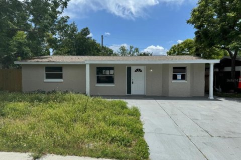 House in New Port Richey, Florida 4 bedrooms, 123.37 sq.m. № 1551439 - photo 2