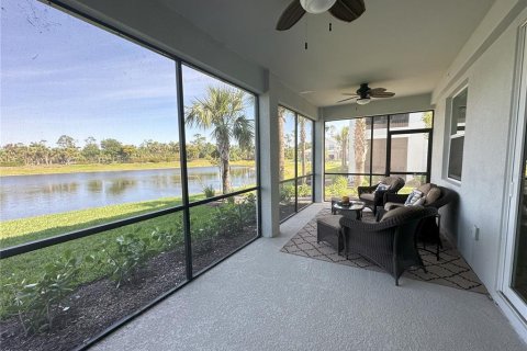 Apartamento en alquiler en Punta Gorda, Florida, 3 dormitorios, 161.74 m2 № 1804813 - foto 2