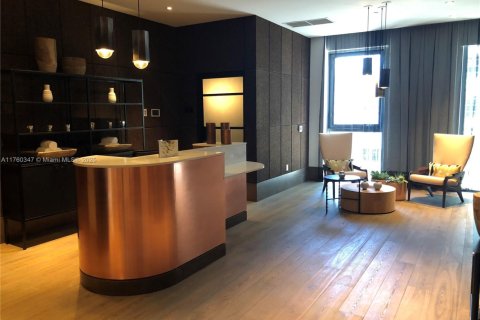 Condo in Miami, Florida, 1 bedroom  № 1860539 - photo 14
