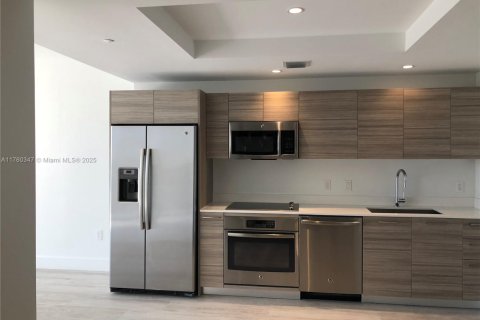 Condo in Miami, Florida, 1 bedroom  № 1860539 - photo 8