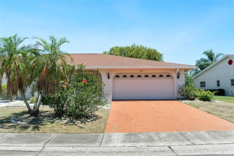 House in Sun City Center, Florida 2 bedrooms, 163.14 sq.m. № 2232635 - photo 5
