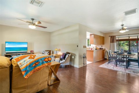 House in Englewood, Florida 3 bedrooms, 135.54 sq.m. № 1584745 - photo 18