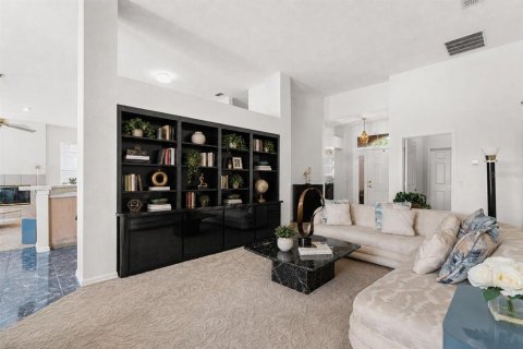 Villa ou maison à vendre à Lake Mary, Floride: 3 chambres, 172.71 m2 № 2418437 - photo 10