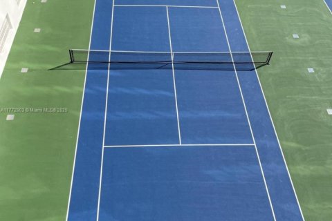 Снять в аренду кондоминиум в Бэл-Харбор, Флорида 2 спальни, 128.95м2, № 1693316 - фото 14