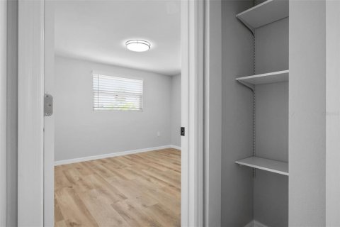 Immobilier commercial à vendre à Englewood, Floride: 5 chambres, 234.21 m2 № 1910136 - photo 15
