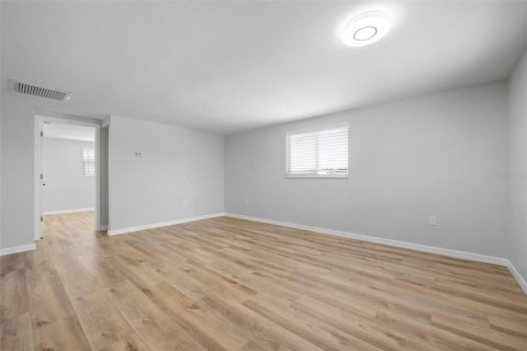 Immobilier commercial à vendre à Englewood, Floride: 5 chambres, 234.21 m2 № 1910136 - photo 12