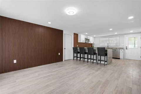 Immobilier commercial à vendre à Englewood, Floride: 5 chambres, 234.21 m2 № 1910136 - photo 2