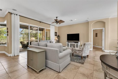 House in Punta Gorda, Florida 3 bedrooms, 195 sq.m. № 2272749 - photo 9