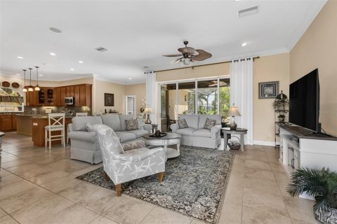 House in Punta Gorda, Florida 3 bedrooms, 195 sq.m. № 2272749 - photo 8