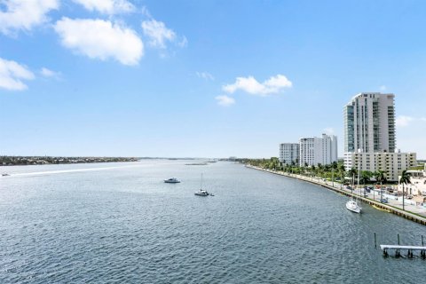Condo à West Palm Beach, Floride, 2 chambres № 2184922