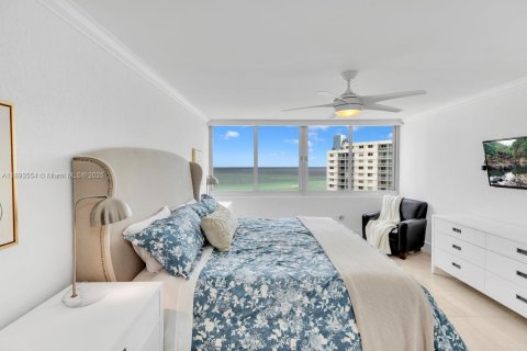 Copropriété à vendre à Miami Beach, Floride: 2 chambres, 135.17 m2 № 1945555 - photo 19