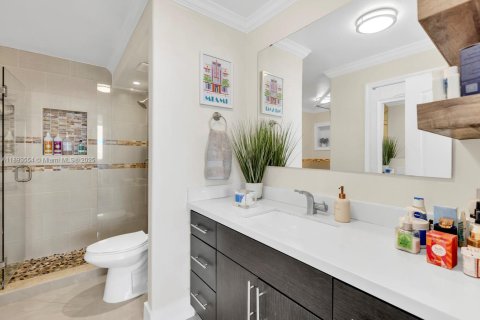 Copropriété à vendre à Miami Beach, Floride: 2 chambres, 135.17 m2 № 1945555 - photo 21