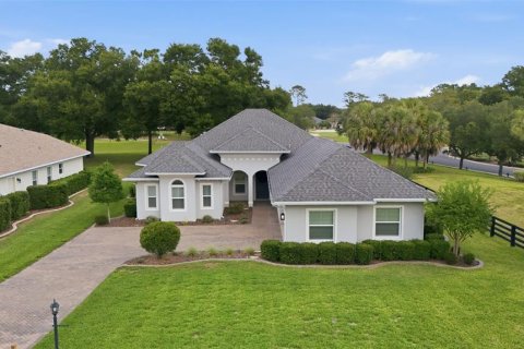 House in Lady Lake, Florida 4 bedrooms, 236.34 sq.m. № 2222555 - photo 23