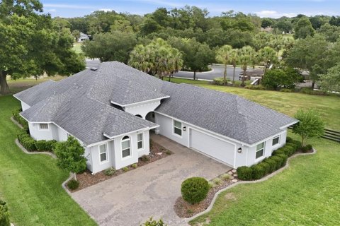 House in Lady Lake, Florida 4 bedrooms, 236.34 sq.m. № 2222555 - photo 21