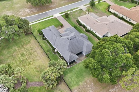 House in Lady Lake, Florida 4 bedrooms, 236.34 sq.m. № 2222555 - photo 27