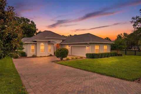 House in Lady Lake, Florida 4 bedrooms, 236.34 sq.m. № 2222555 - photo 5