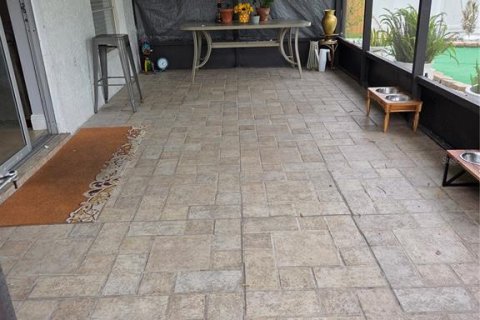 House in Tampa, Florida 4 bedrooms, 161.84 sq.m. № 1807443 - photo 11